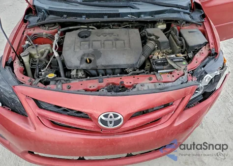 2013 Toyota Corolla Base z USA, uszkodzony, nr VIN 2T1BU4EE6DC962839